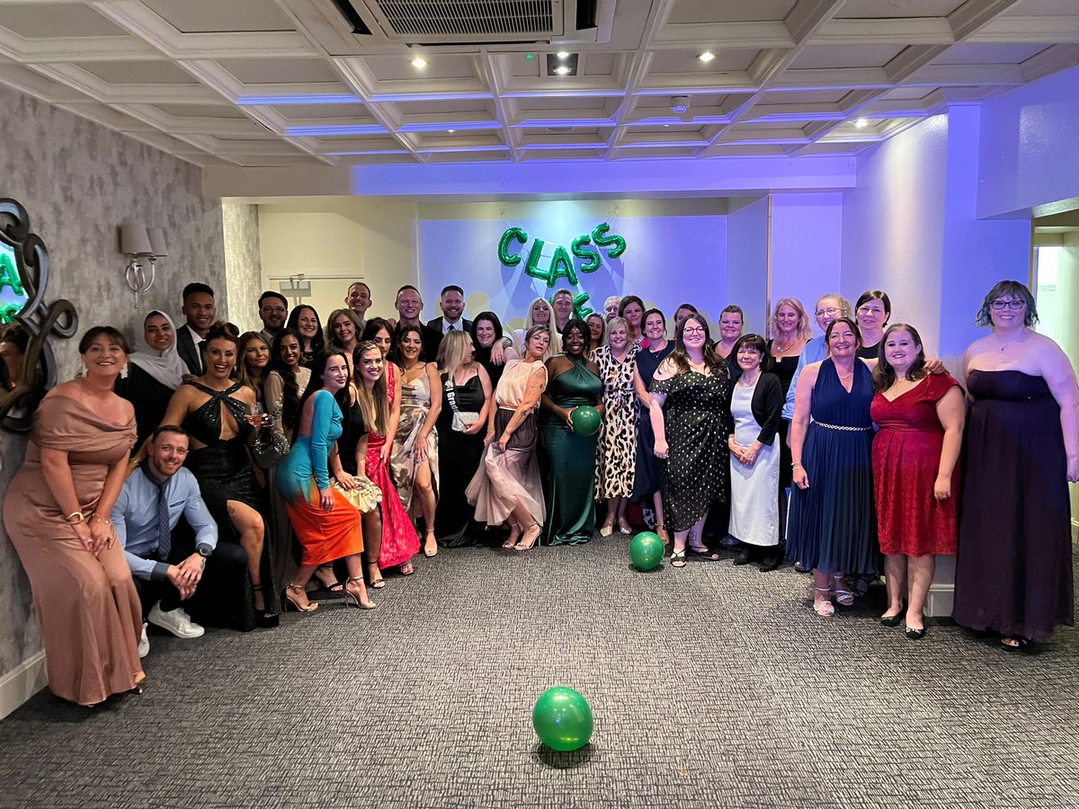 LindseyPicking's tweet photo. Class of 20203 occupational therapy. Well done to staff and students we made it through covid and all other challenges we have faced. Fab night 🥰 #uclan #occupationaltherapy https://t.co/K32F7DYLde