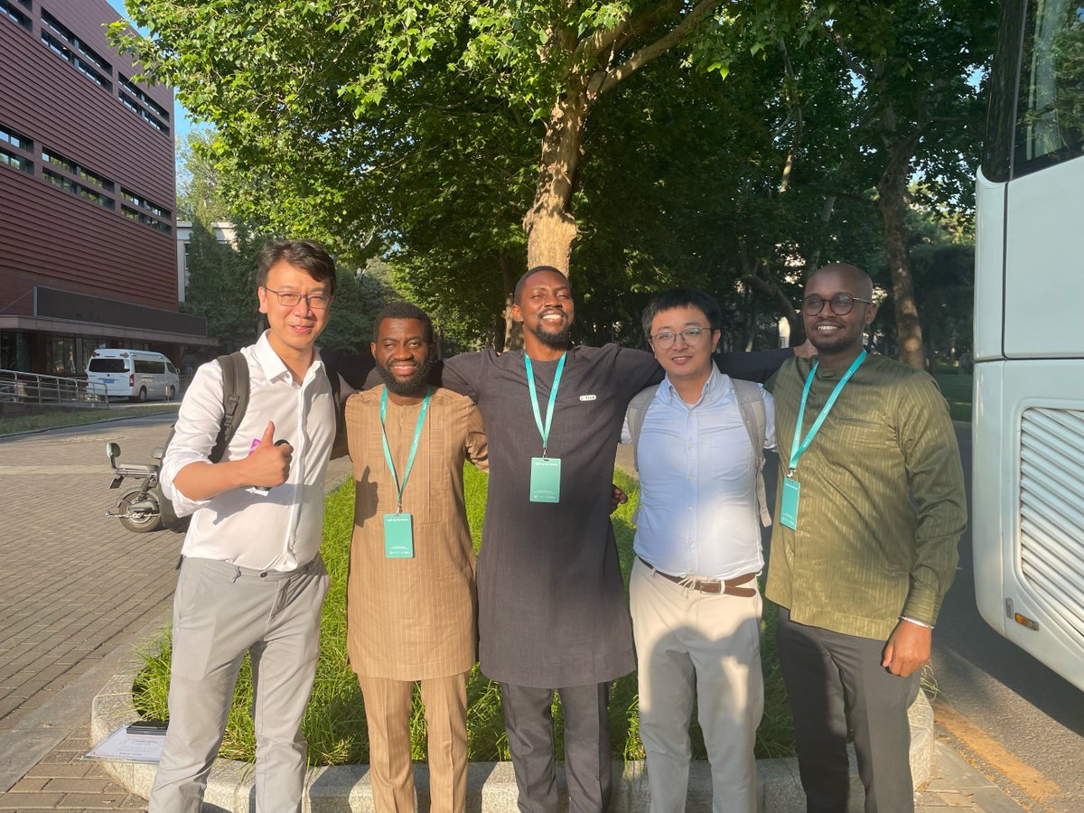 roselake_vc's tweet photo. After 3 years lockdown and much anticipation, the Africa Founders’ trip and roind table finally took place in Beijing, and it was a resounding success! 🌟 We were honored and thrilled to have friends from afar join us for this incredible event.💥 https://t.co/EaLDcyPugy
