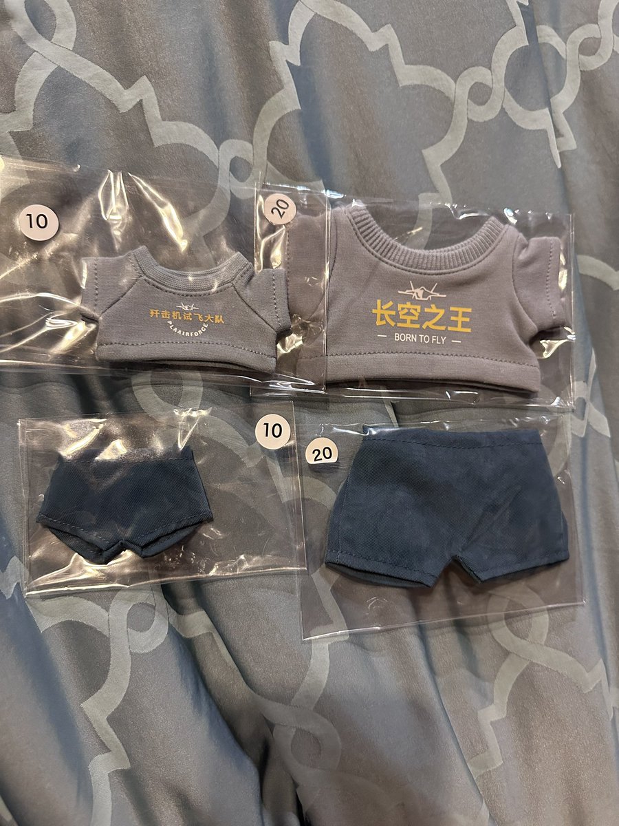 Aorjang's tweet photo. ขายค่า ซื้อมาซ้ำอีกแล้ว 😅
ชุดคุณนักบิน เสื้อยืด +กางเกง
ไซส์ 20 ซม. 200
ไซส์ 10 ซม. 180
ค่าส่ง 40 รับสองชุดส่งฟรีค่า
#ตุ๊กตาอี้ป๋อ #ตุ๊กตา20ซม #ชุดตุ๊กตา20cm
#ตลาดนัดป๋อจ้าน #ตุ๊กตาป๋อจ้าน
#wangyibodoll #yibodoll
#bjyxdoll https://t.co/acuTDpfnI5