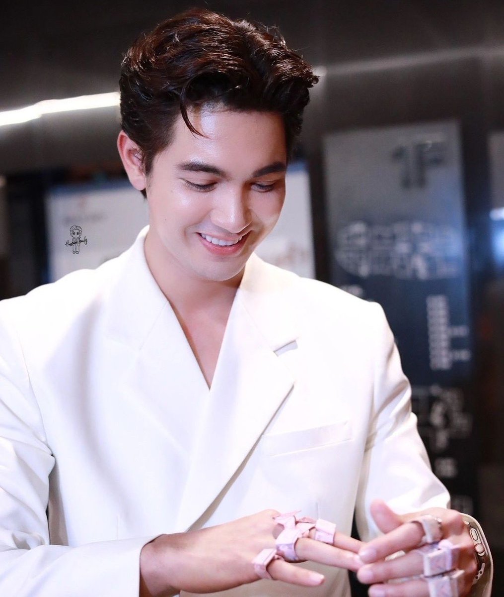 jjjkkt11's tweet photo. แค่เพียงเทอหันมองสักหน่อยยิ้มเพียงเล็กน้อย ก็ดูสดใส❤️

#เข้มหัสวีร์

NITE NITE KEM
Kem Hussaweee
Hussawee So Cute https://t.co/KCnra33UN9