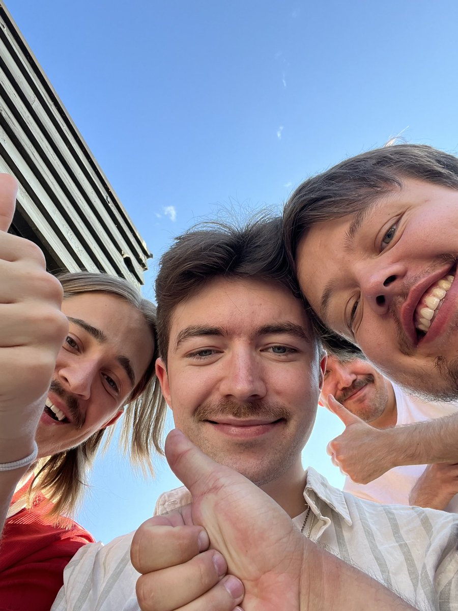 will🌴 tweet media