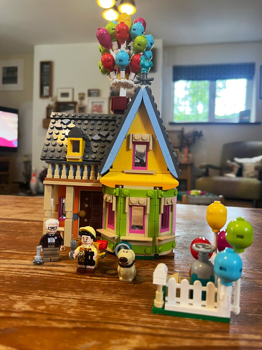 Loved this… Still the saddest opening 10mins in cinema #up #lego