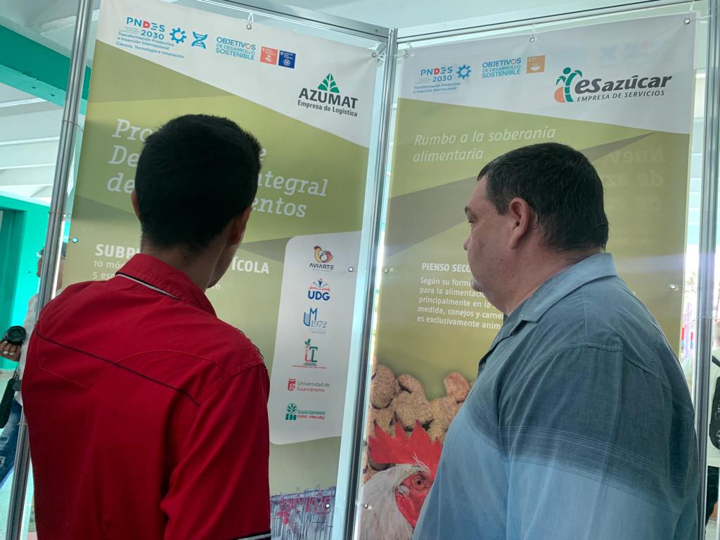 Azumat_Azcuba's tweet image. 🌱🖱#SoberaniaAlimenaria e #Informatización temas desde los cuáles nuestra empresa se alinea al Plan de Desarrollo Económico Social hasta 2030, conforman la muestra expositiva durante el Taller de Impactos de la Gestión de Innovación del @GAzcuba en el @cnca_azcuba