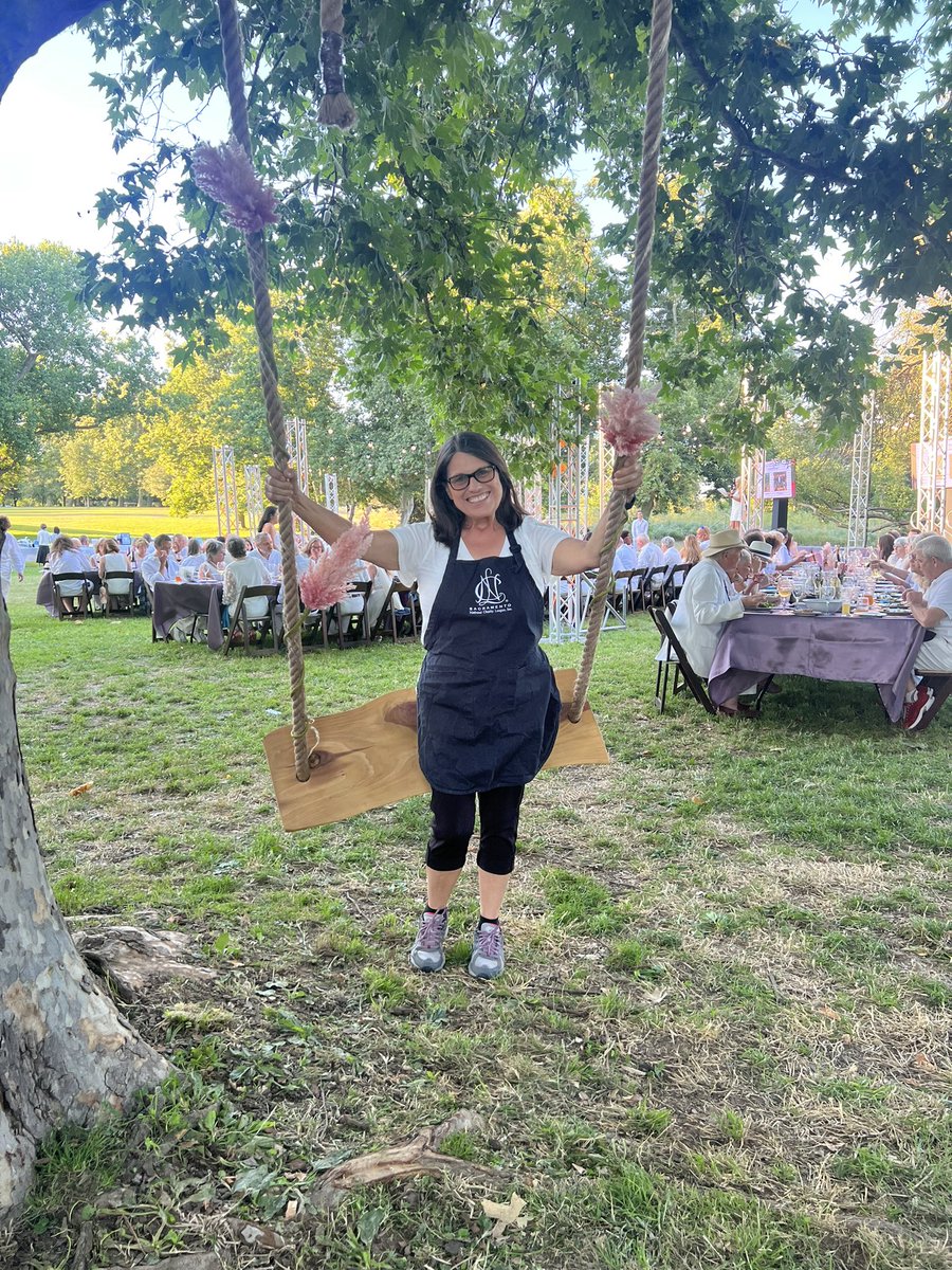 Diane_Y's tweet photo. Volunteering as a bartender doesn’t suck. This was an incredible event when you can have fun while working! #ARPF #SummerSolstice #SilentAuction #Fundraiser https://t.co/4dZ9cvKG74