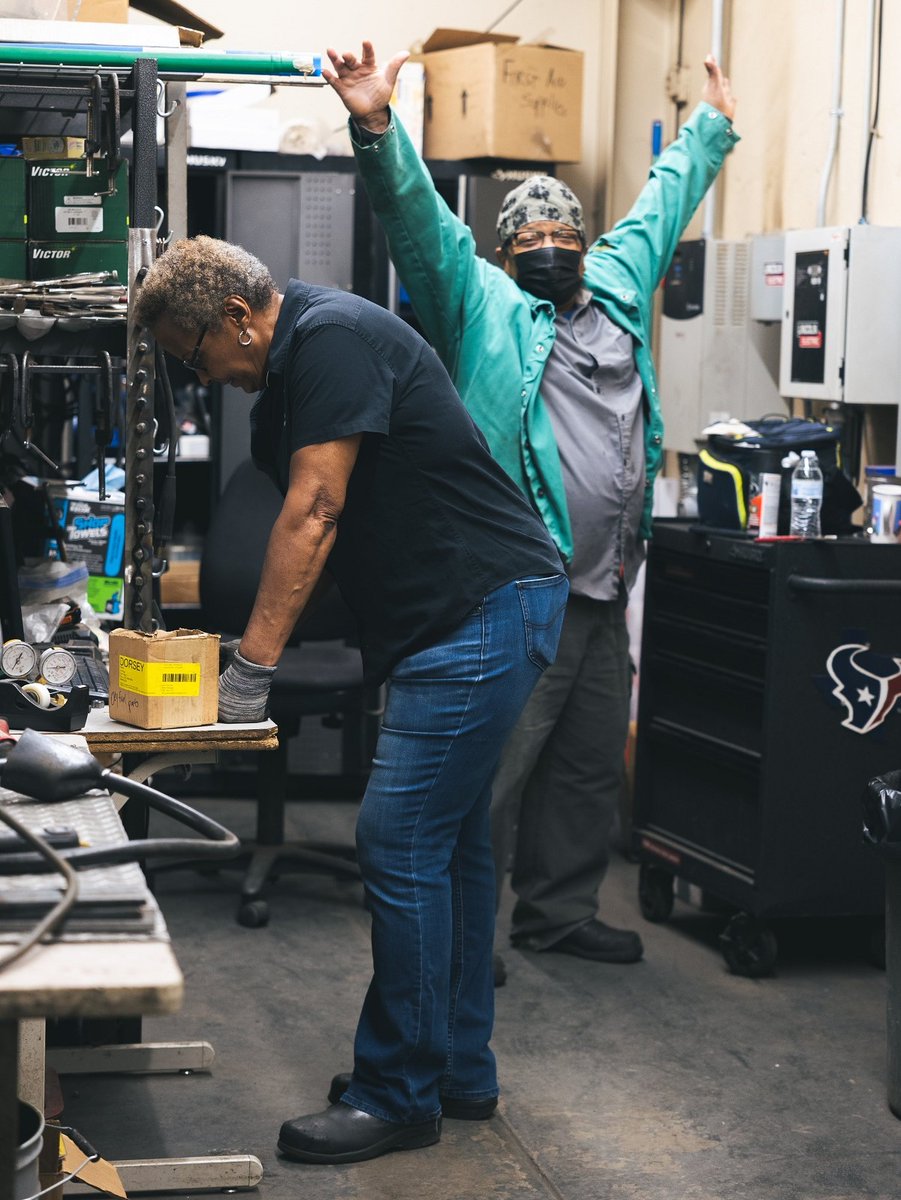 All hands in the air if you love trades! ❤️ Come see what makes Tidewater Tech different - call us at (757) 858-8324 for more info.

#TrainWithPurpose #TidewaterTech #SkilledTrades #HVAC #Welding #Construction #AutoMaintenance #TechLife