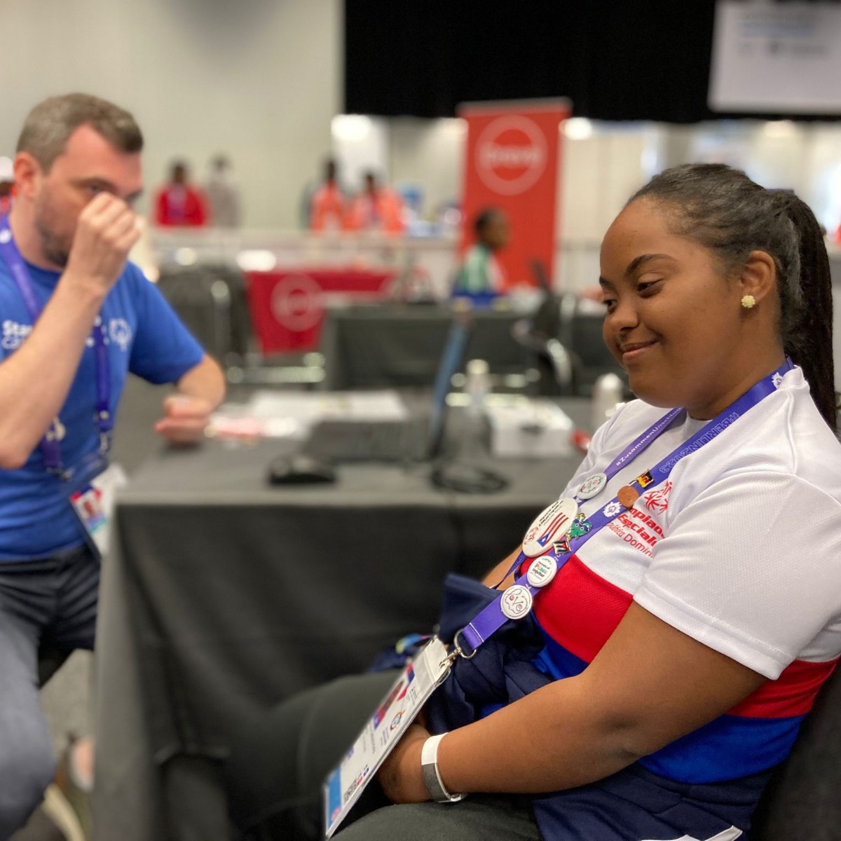 starkeyhearing's tweet image. Over 2,200 athletes have had their hearing screened, and over 250 (and counting) have been fit with hearing technology at @SOWG_Berlin2023. Thanks to the #StarkeyCares volunteers who created hearing smiles throughout this event. 

@SpecialOlympics 
#UnbeatableTogether #Berlin2023