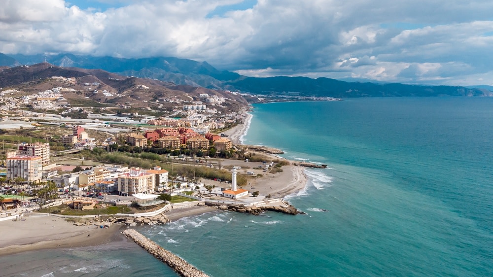 Still wondering what to do when visiting #Málaga? Check out Kristin Henning's Visitor Guide with @TravelPast50! From the best restaurants to beautiful beaches, it has all the information you need to plan the perfect trip. 

👉 bit.ly/3CbXQFZ

#VisitSpain #SpainCoast