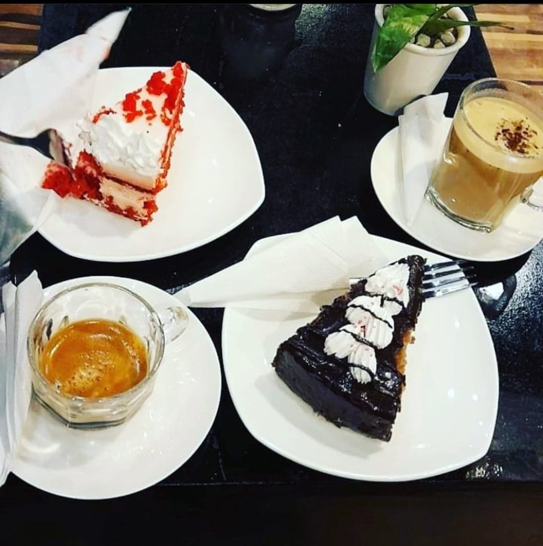 DasCafeSD's tweet photo. لكل زبائننا القديمين
وزبائننا الوافدين * wink wink*
حبابكم ومرحب بيكم, تنورونا في محلنا #داس_كافيه
#كوستي - شارع للنصر، جوار سوبر ماركت كيت كات
#DasCafe https://t.co/BdyOhGAtYo