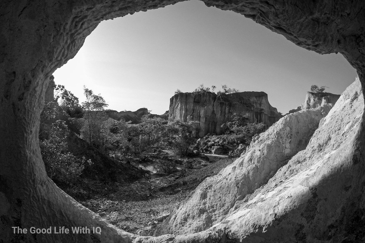 GoodLifeWithIQ's tweet photo. Peekaboo | Marafa, Kenya
#onephotoeachday
https://t.co/DxdWa72eyN https://t.co/iMa76ULFPf