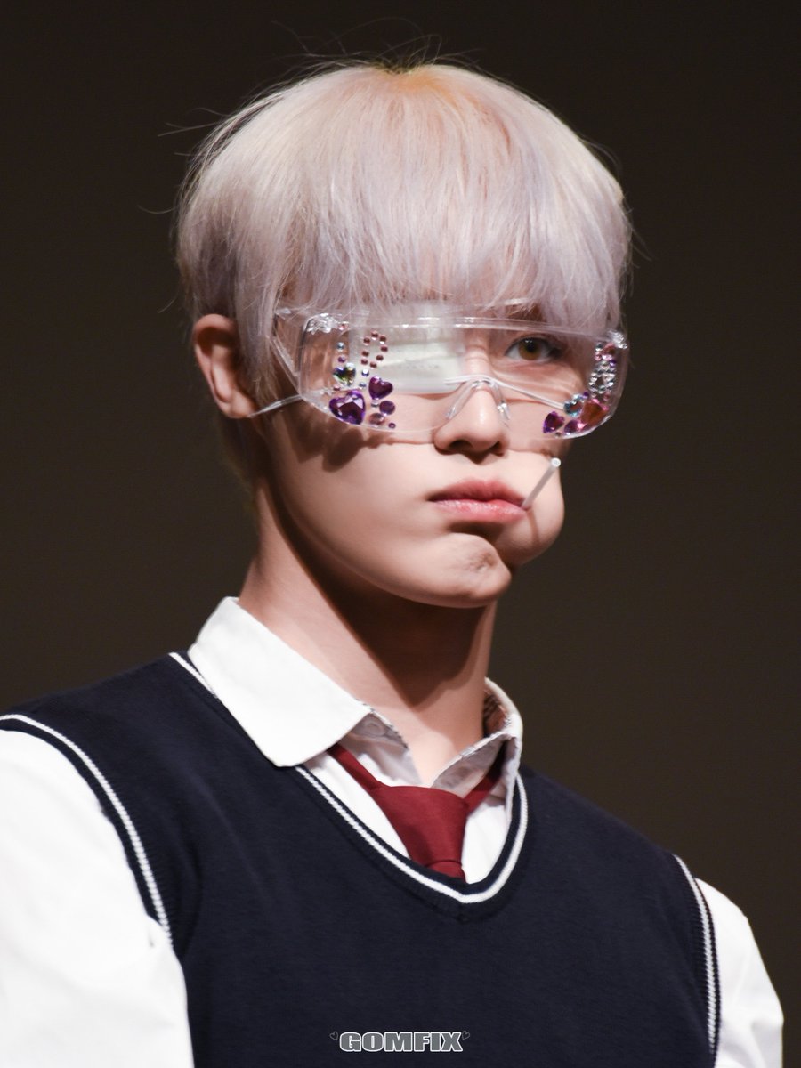 GOMFIX's tweet photo. 230623 디어마이뮤즈 

#현석 #HYUNSUK #윤현석
#CIX #씨아이엑스 https://t.co/sTgvGyJo2m