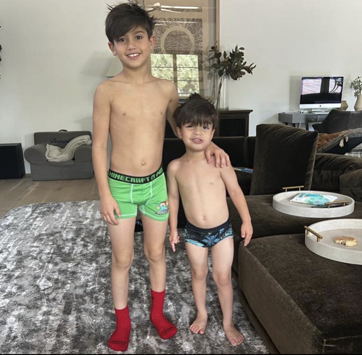This is what I wake up to… These two little foos in their chonies & them scrappin!

#LopezBoys  #SundayMorning
