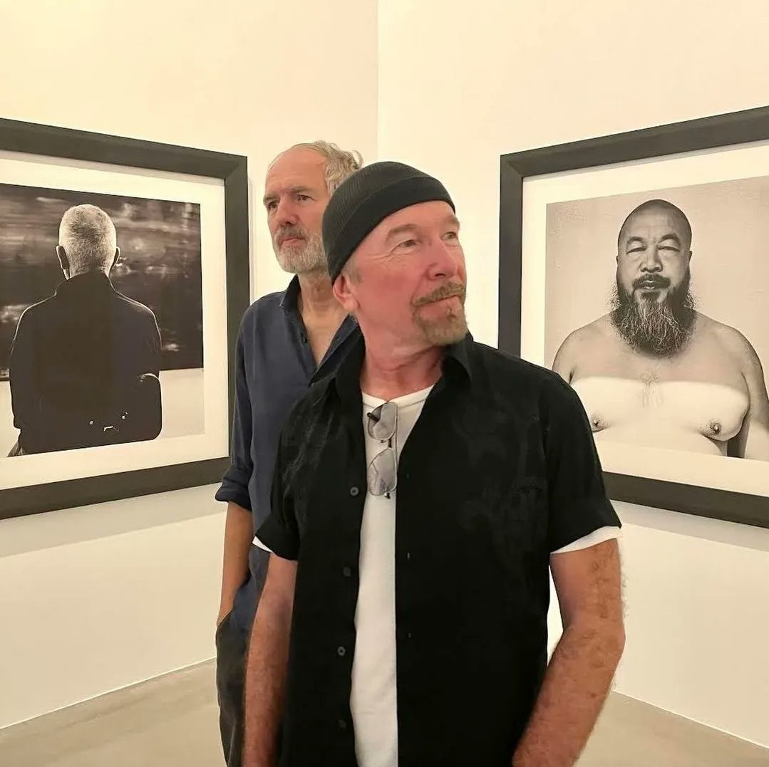 Photos from @U2 #TheEdge
- #AntonCorbijn opens a new show at #ChateauLaCoste -
instagram.com/p/Ct6sB-tq-kt/…

#U2 #U2NewsIT