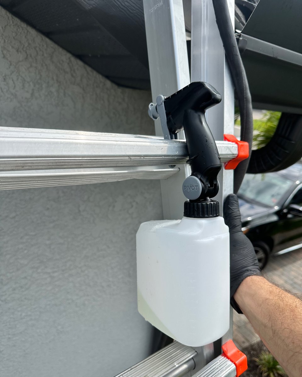 Scaling new heights! PIVOT can hang with the pros 🚀🏠 Cleaning the roof and gutters with ease thanks to this game-changer. 

No more awkward positioning or missing those hard-to-reach spots! 

#PIVOT #SprayBottle #RoofCleaning #Gutters #Walmart #TrueValue