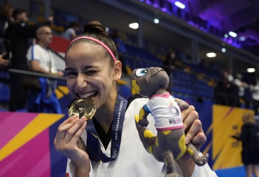 🇪🇸🥇 MEDALLA DE ORO 🥇🇪🇸 🥋 Adriana Cerezo Taekwondo (-49kg) 1⃣1⃣ª medalla para los 𝐝𝐞𝐩𝐨𝐫𝐭𝐢𝐬𝐭𝐚𝐬 𝐝𝐞 𝐥𝐚 @UCAM en #Cracovia2023 🏆🇪🇺 Juegos Europeos 💙 #OrgulloUCAM