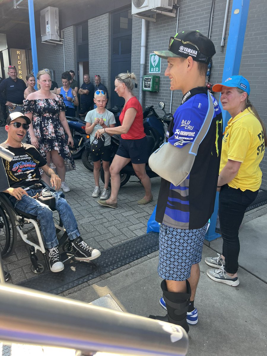 YamahaMotoGP's tweet photo. Bruised but still smiling to his fans 🤕😊

This man is strong 💪 

The scans show no additional fractures, but he did aggravate the toe fracture and bruise his left elbow and hand.

#MonsterYamaha | #MotoGP | #DutchGP https://t.co/A2t3HntKDU