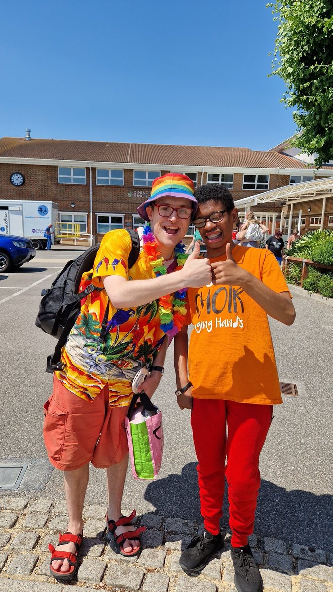 BrendaS34096261's tweet photo. #singinghands
Just wanted to share Ethan is making friends 🧡 this makes me so happy those who know will get it 😊 https://t.co/15BDkfuGkW