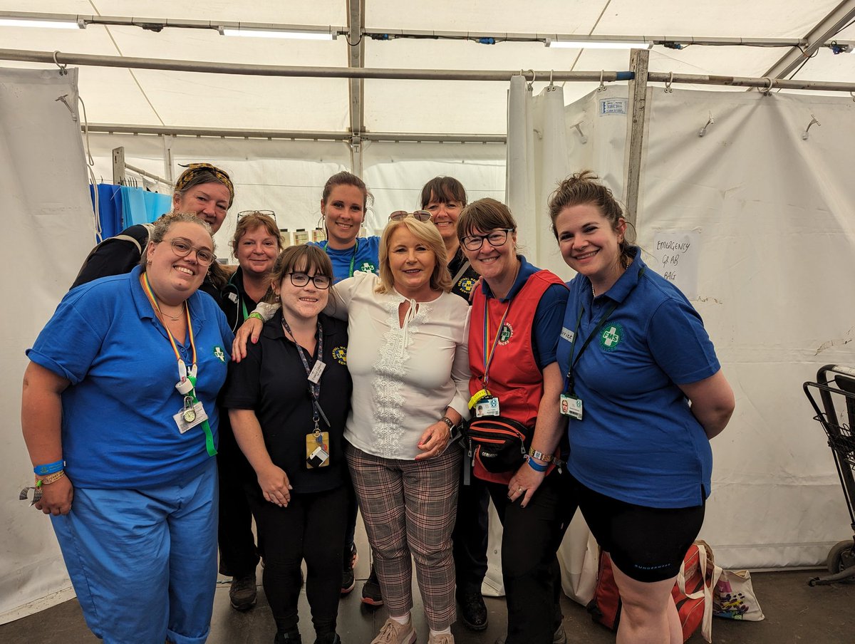 A nice visit from @patcullen9 at the Festival Medical tent @glastonbury @FestivalMedic So proud to be nurse in charge for a fantastic crew of volunteers