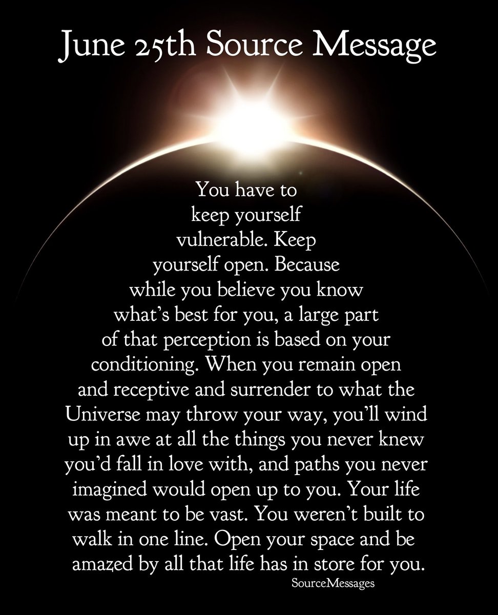SourceMessages's tweet image. Open up your heart space and surrender to the vastness of all that’s available to you. 🙏🏽♥️