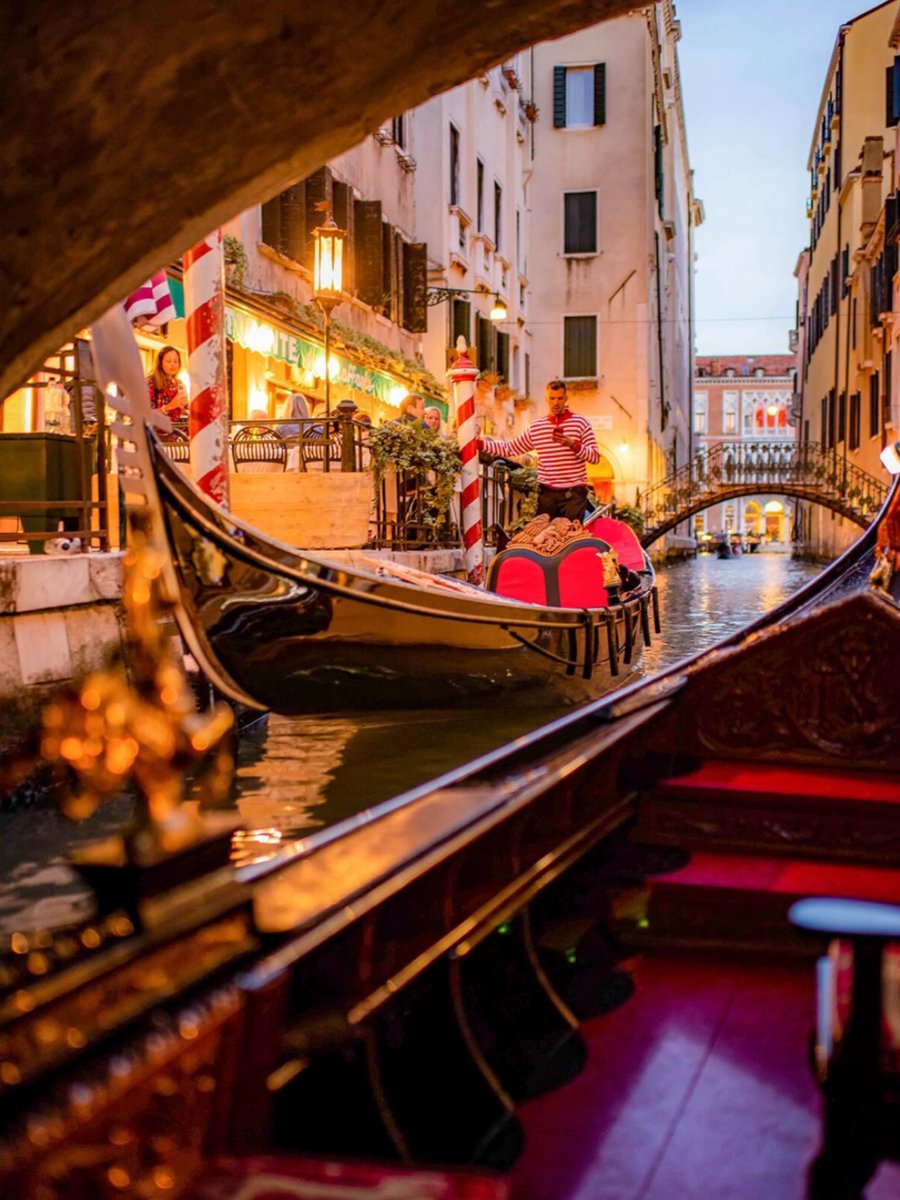 Architectolder's tweet photo. Venezia https://t.co/a9p40fepij