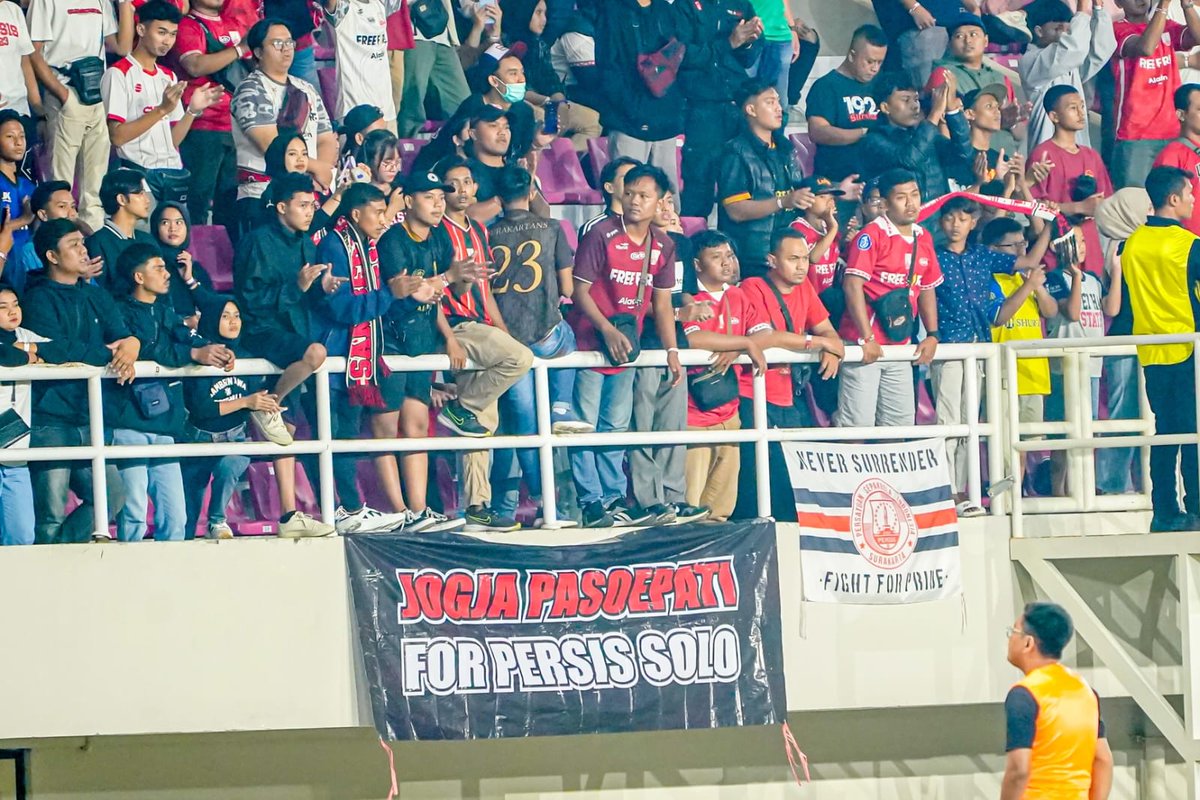 jogpas (@jogpas) on Twitter photo Tidak pernah berubah.
selalu seperti dulu, tidak pernah menyerah. Tidak pernah berubah.
selalu seperti dulu, tidak pernah menyerah.