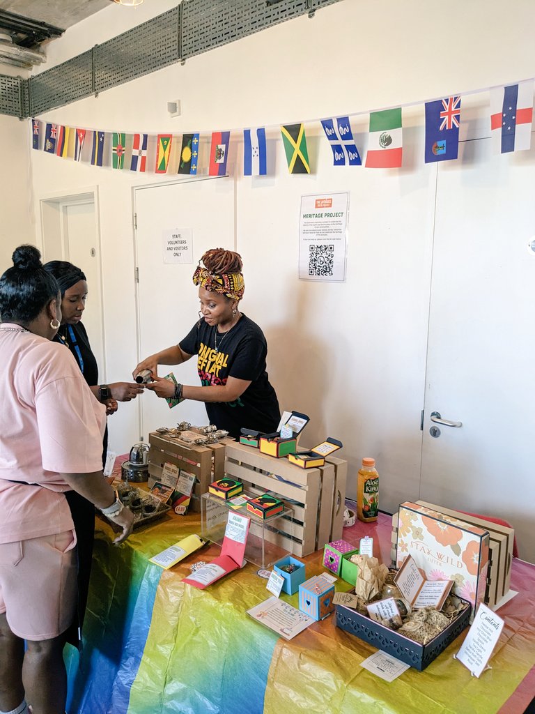 Caraquest's tweet photo. Fab event at @AvesYouth79 hosted by @HRSoupKitchen and supported by @_ESP_2012 @YoungWestminstr and others to celebrate the Windrush Generation 👏 #Windrush75 https://t.co/hSoiiX0lNE