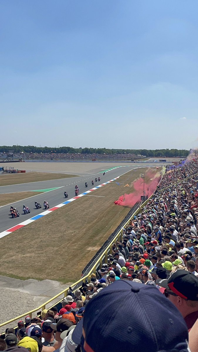 Race Day! 106,000 people simultaneously melting 🥵 <a href="/ttcircuitassen/">TT Circuit Assen</a>