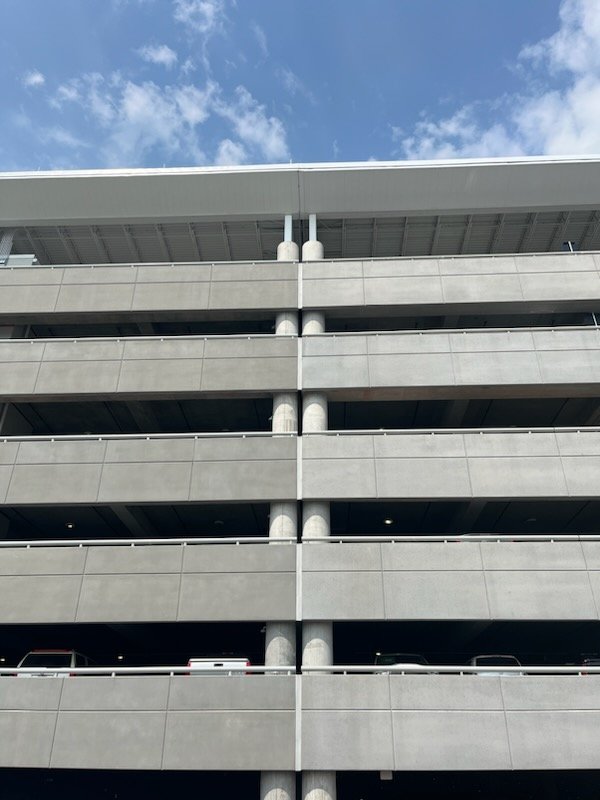 MNPDNashville's tweet photo. MNPD detectives are investigating the apparent suicide of a 30 yr old KY man who jumped to his death from the 6th floor of a BNA airport parking garage this morning. Airport Police report they were talking with him about his depressed state when he ran &amp; jumped. https://t.co/gQdmFgyirB