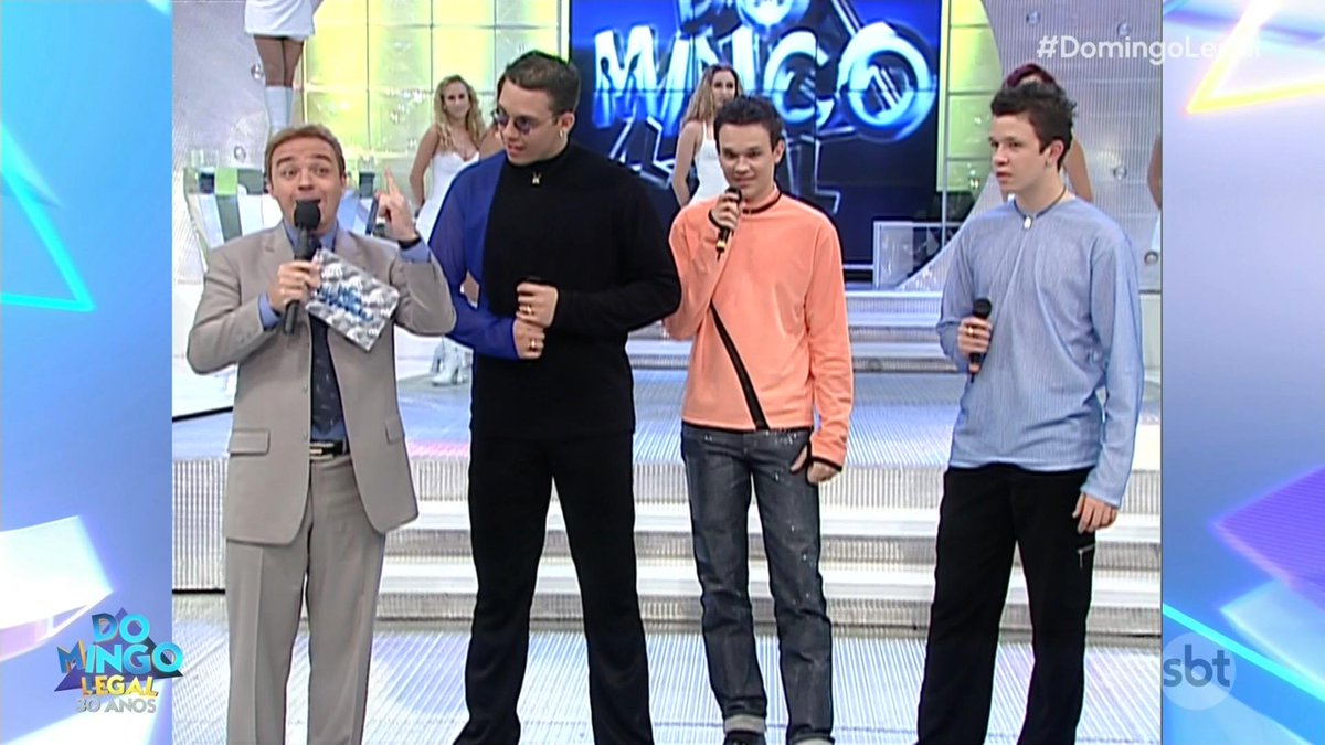 ViniciusHDTV's tweet image. Passou um filme na minha cabeça, quantas histórias. Obrigado meu Deus pela minha vida. Que Deus abençoe a todos #KLB @KLB #DomingoLegal