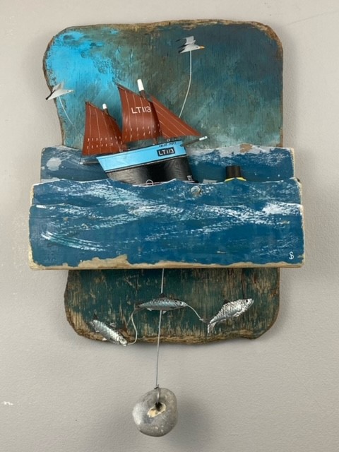 Look what just come sailing into the gallery, two new automata by Seth Draper. #woodart #wood #recycledart #recycling #boatart #boats #southwold #southwoldart #galleries
