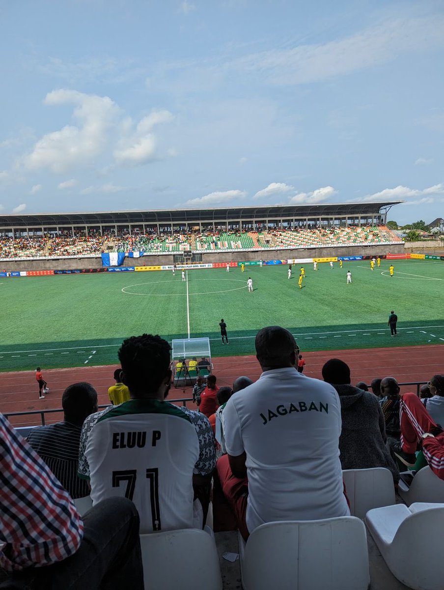 Interesting view from the stand in Eket, what can you see?😂😄

#NaijaSuper8 #FootballisHome #RivBen