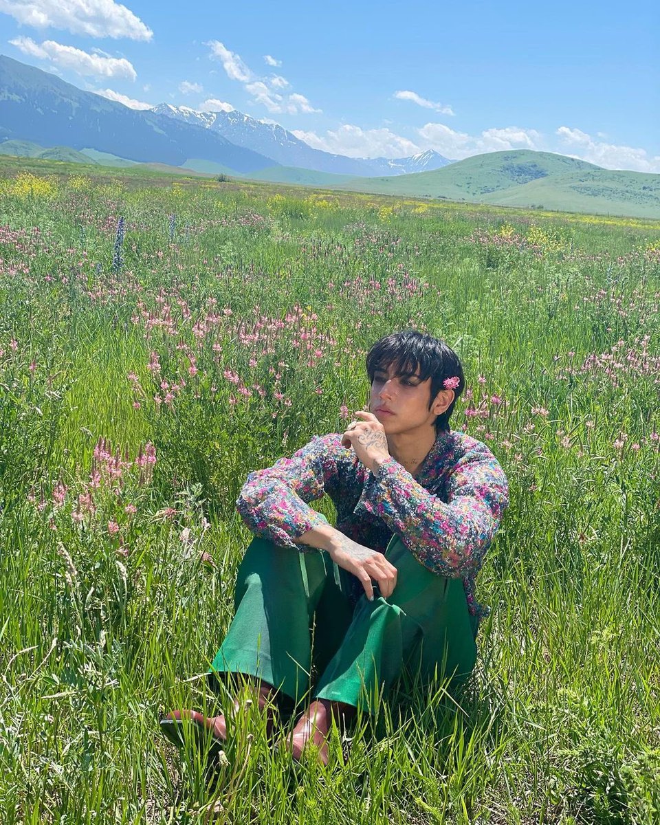 dprianlovebot's tweet photo. he's so beautiful :(  #DPRIAN #CHRISTIANYU https://t.co/uyKhux0NJU