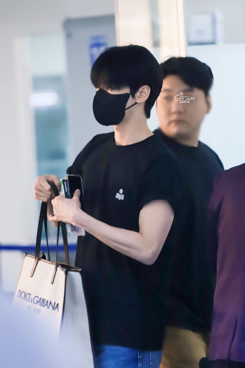 230625 MNL 🐰

#도영 #DOYOUNG