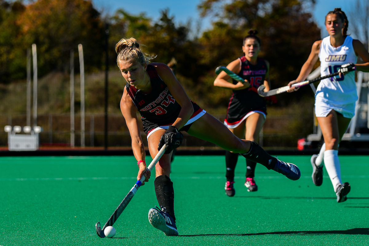 RUAthletics's tweet photo. #ScarletSpotlight: @RUFieldHockey
π 5 ranked wins
π Iris Langejans 3rd Team All-American
π Puck Winter Big Ten Freshman of the Year
π Guillermina Causarano 2nd Team All-Region
#yeaRinReview https://t.co/QgzCNCqP6Q