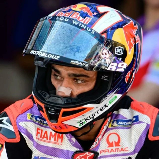 fcjorgemartin's tweet photo. Buena remontada y gran ritmo en pista @89jorgemartin 👏🏻
Un 🅿️5️⃣ en el #DutchGP que hace estar 2° en el mundial de #MotoGP 
Gran resultado para irse de vacaciones 👌✌️👊🏻💨😎🔥

#JM89 #JM88Forever 
#Martinator #FamilyJM 
#CabezaYGas #Sangre 
#PrimaPramacRacing #ForzaDucati https://t.co/Xa4Q143L76