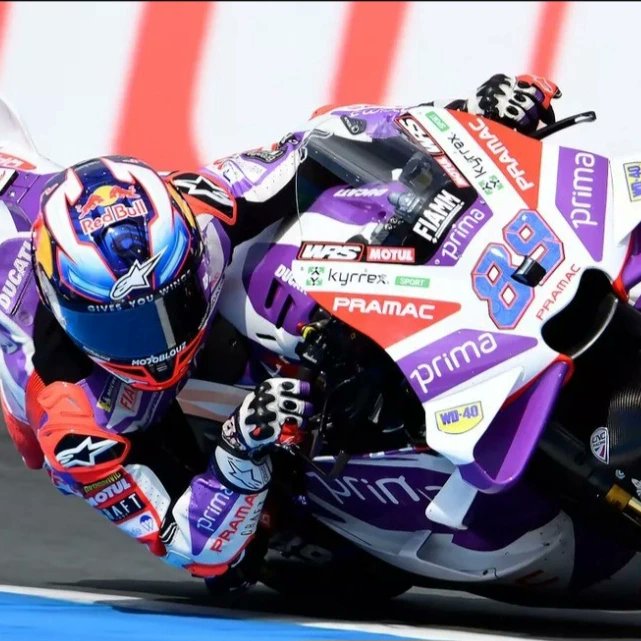 fcjorgemartin's tweet photo. Buena remontada y gran ritmo en pista @89jorgemartin 👏🏻
Un 🅿️5️⃣ en el #DutchGP que hace estar 2° en el mundial de #MotoGP 
Gran resultado para irse de vacaciones 👌✌️👊🏻💨😎🔥

#JM89 #JM88Forever 
#Martinator #FamilyJM 
#CabezaYGas #Sangre 
#PrimaPramacRacing #ForzaDucati https://t.co/Xa4Q143L76