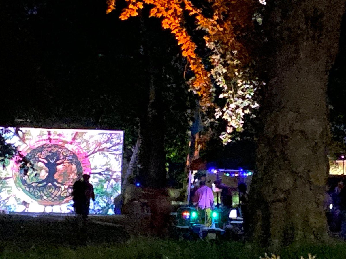 thetreecircle's tweet image. Thank you to all who made the Tree Circle Cinema happen, a treasure in our local culture in Clapton.
- @MillfieldsUG 
- @hackneycouncil 
- wonderful volunteers
- generous crowd funders
- our beautiful audience 
@thecastlecinema 
Green Voltage
@insightlighting
@christine_kings