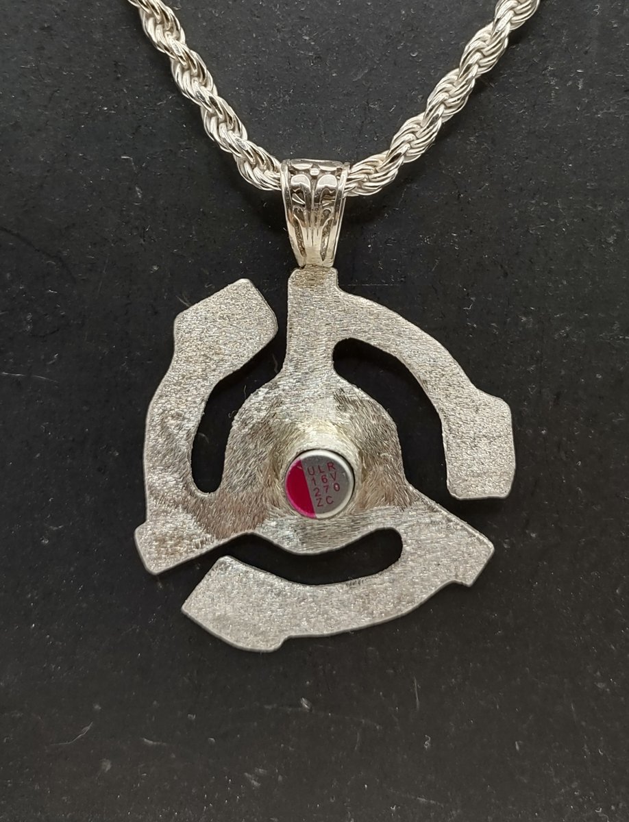 shadowrose00's tweet photo. DJ Cyberpunk spin those 45's! #art meets #happy
Check it out in my Etsy store and thanks :)!
https://t.co/jAwWfA6Cr7
#bestoftheday #followme #silvernecklace #silverpendant #steampunk #45adapter #smallbusiness #smallbusinessowner #silverjewelry #retrojewlry https://t.co/Ja4bA2YTD0