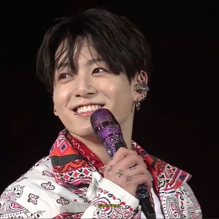 thvcore__'s tweet photo. "when Jungkook joined us first, he had such big eyes" :namjoon
              
                                 — a needed thread; https://t.co/fusY88dBVx