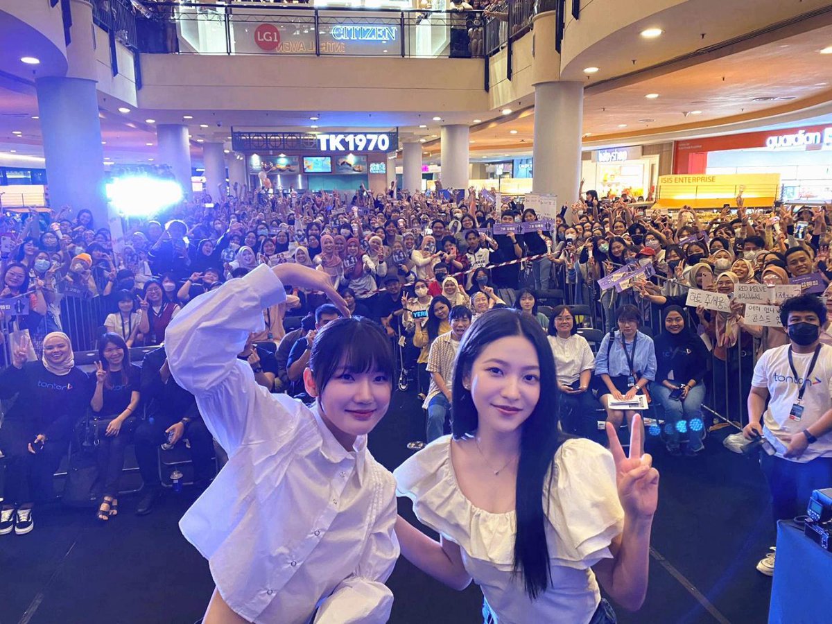 tvN_Asia's tweet image. 🇲🇾Malaysia! Thank you for your warm support and we hope you had a great time today with Eunsaem and Yerim!🤩

#tvNAsia #BestKoreanEntertainment #SameDayExpress #tvNMeet #BitchXRich #CheongdamInternationalHighSchool #LeeEunSaem #KimYeRim #Yeri #CIHStvNStarTour