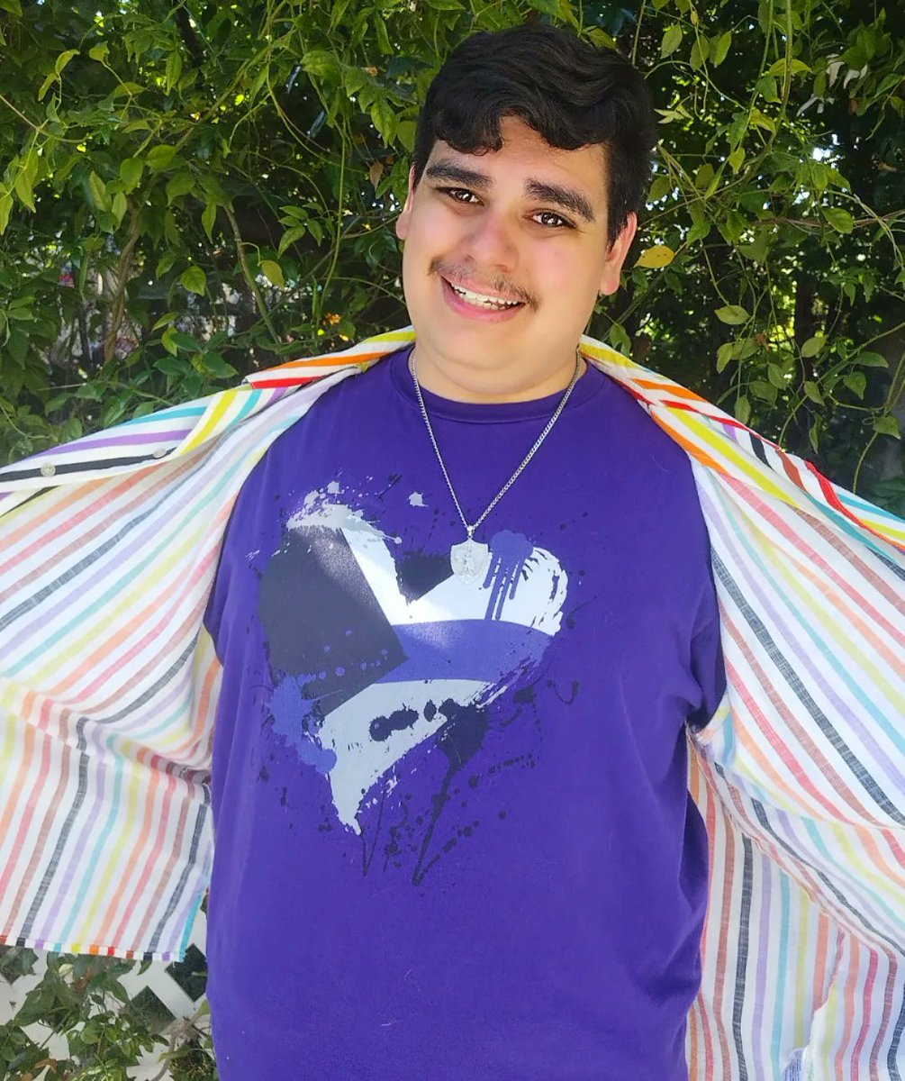 RaymondHenley9's tweet photo. Happy Pride Weekend, everyone!! Everyday I'm working on becoming more comfortable in my queer identity, and I will continue to educate myself and fight for the rights of my community! https://t.co/cB1dBDdIoY
