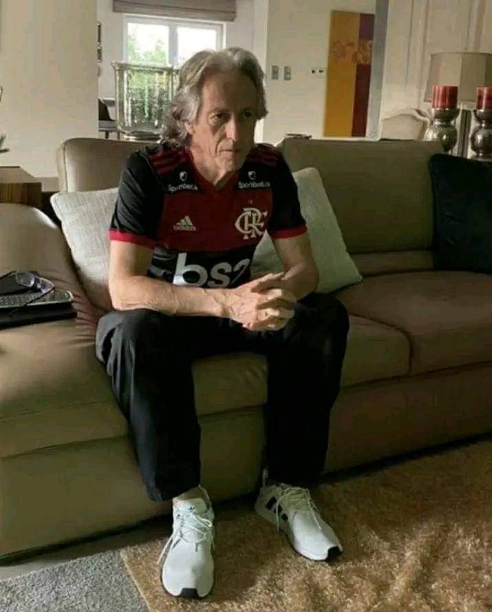 kekexcrf's tweet photo. "Esse time só me estressaa, vou assistir mais não"

Eu mais tarde: https://t.co/oOeQACKtoD