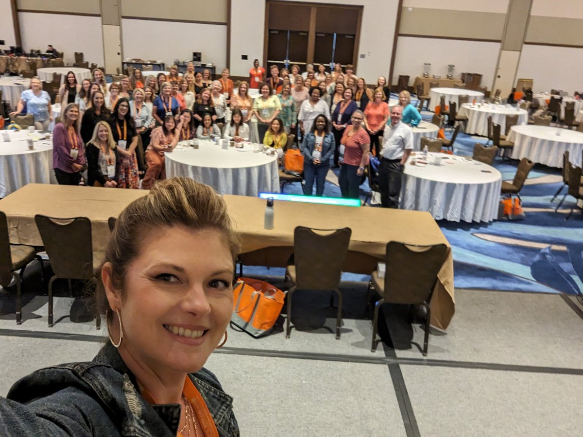 tiffany_horsley's tweet photo. Chapter leaders are one of the reasons @APIC is so great! #ChapterLeaderDay #APIC23 https://t.co/QSztqSXgKV