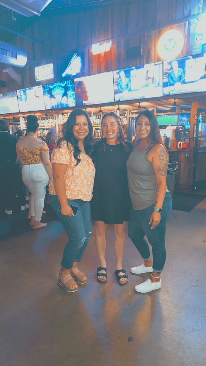 This Mama FINALLY Had A Night Out With Some Friends! 🥳 #saturdaynight #Besties