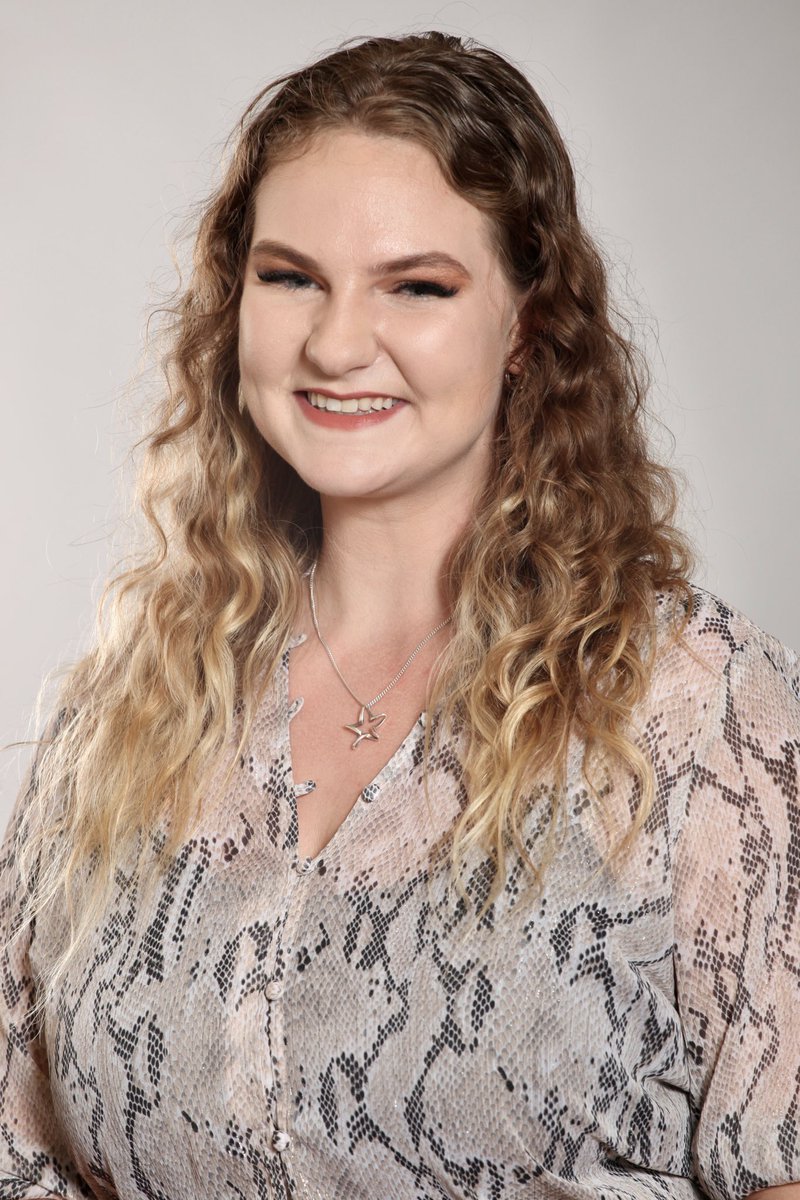 sarah_k0322's tweet photo. Also, a huge shoutout to @CPA_SCP for hooking up early career researchers like myself with their first set of professional headshots! I love them!! https://t.co/KTLjf8f0S8