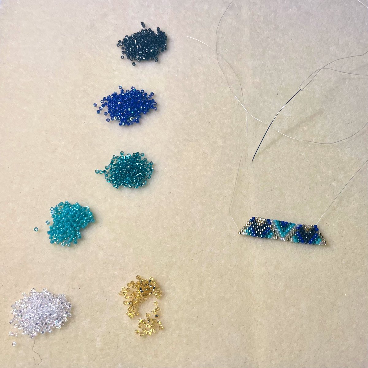 Love those colors 🥰  #beadedearrings #MiyukiDelica #beadedjewelry