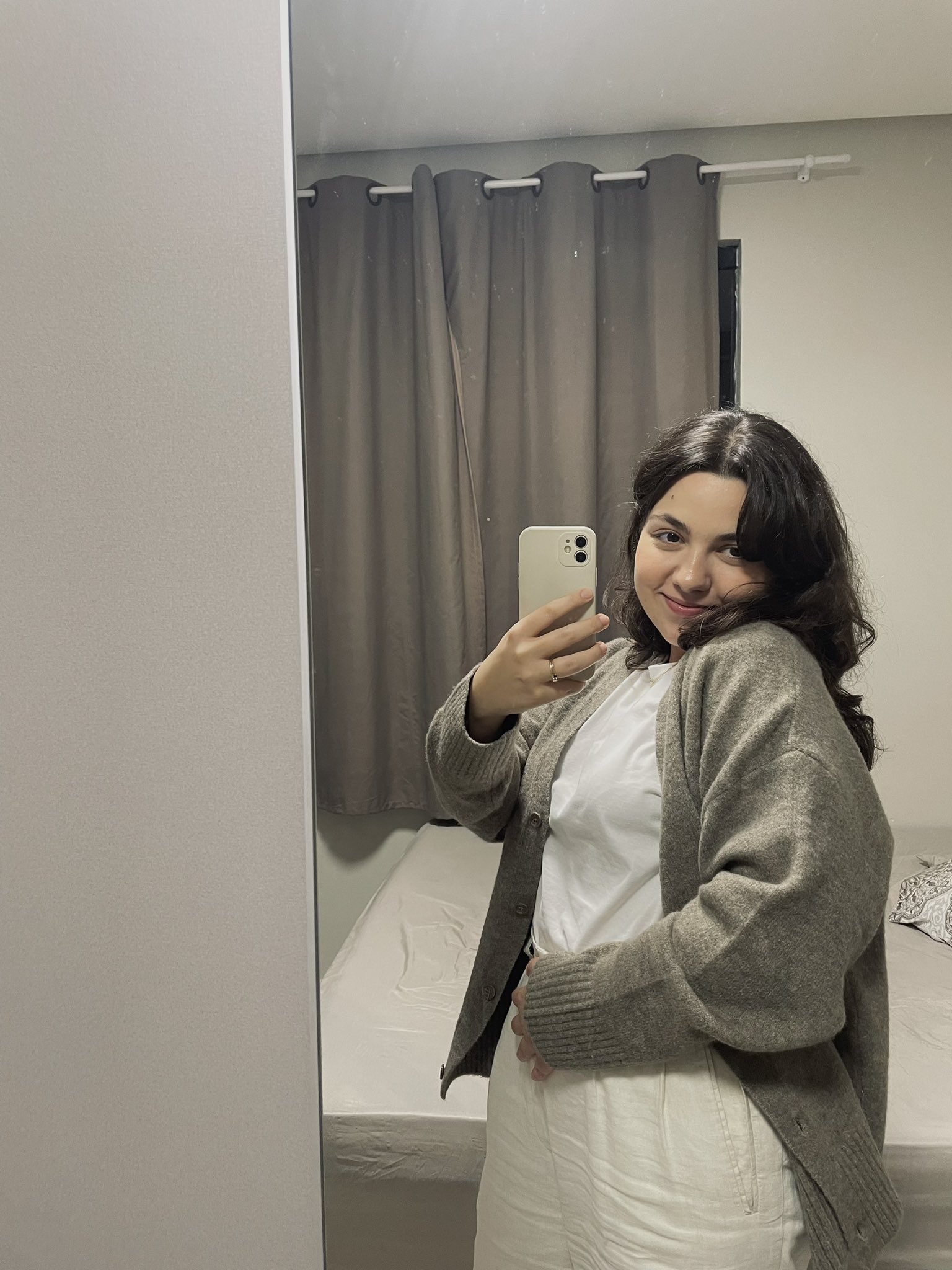 Malu Trevejo'S Una Vez Mas: The Official Leak? - 6b9bo2c
