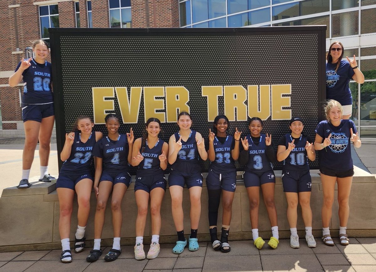 DGSgirlsBBALL's tweet image. The Mustangs finish the weekend at Purdue with a win! 5-1 overall.  Great group of girls! Lots of memories made. ❤️