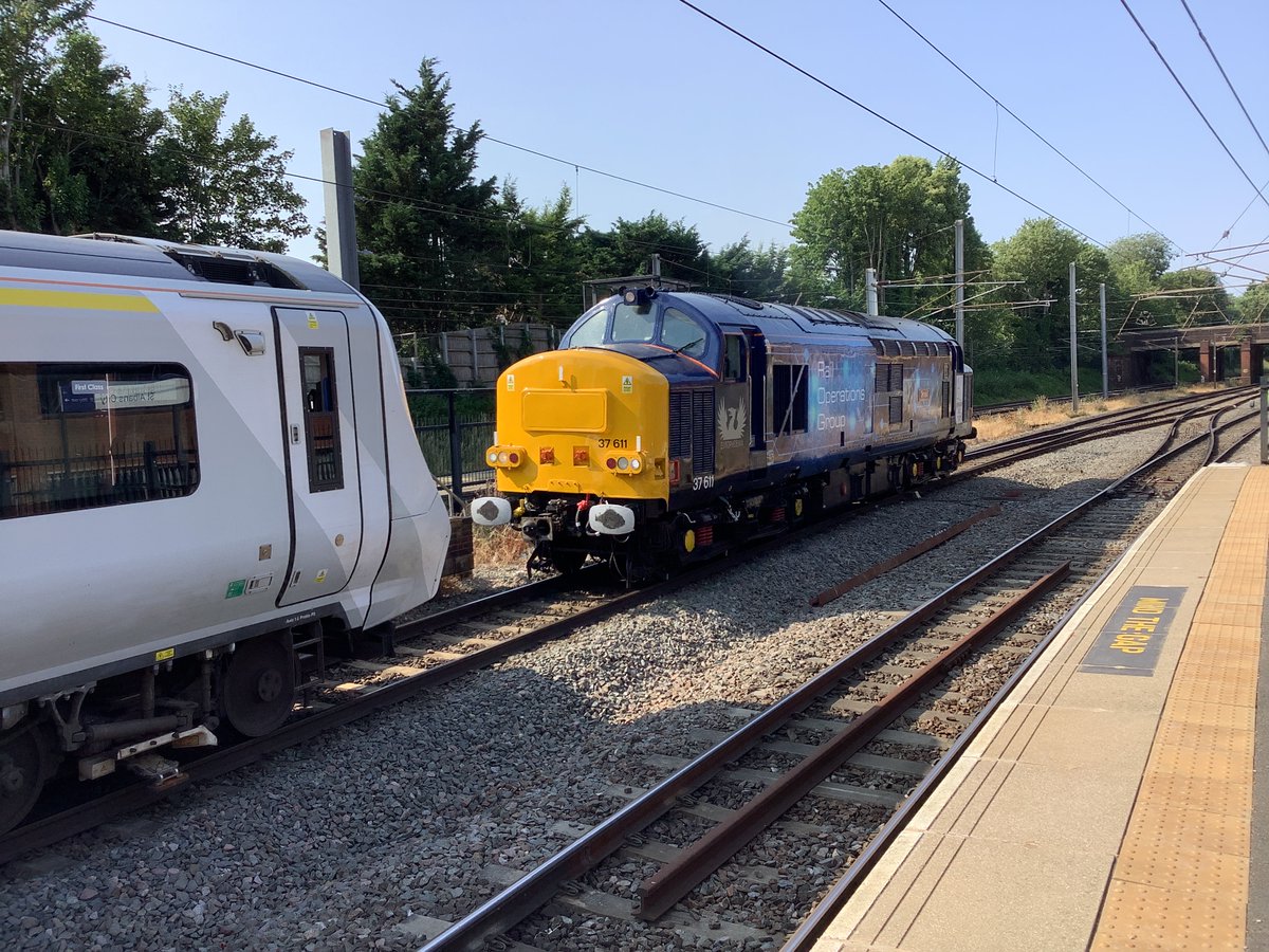 13milepost's tweet image. #Dellner Squadron    deployed  #1Z99       Thanks  to  our  friends  at  🚜 @RailOpsGroup     #Trackteam  🚧🦺 #recovery 🪝