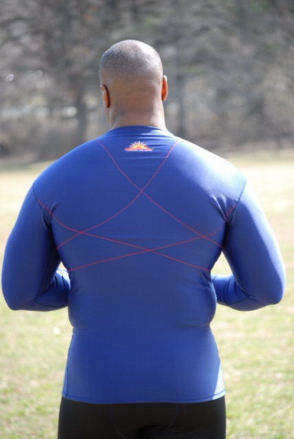 SWEAT IT OUT® with COOL COMPRESSION® technology 3022 Improved Posture Compression Shirt Long Sleeve is designed to correct posture, with open shoulder girdle, which will improve oxygen intake to help keep high energy levels and keep the body running efficiently.