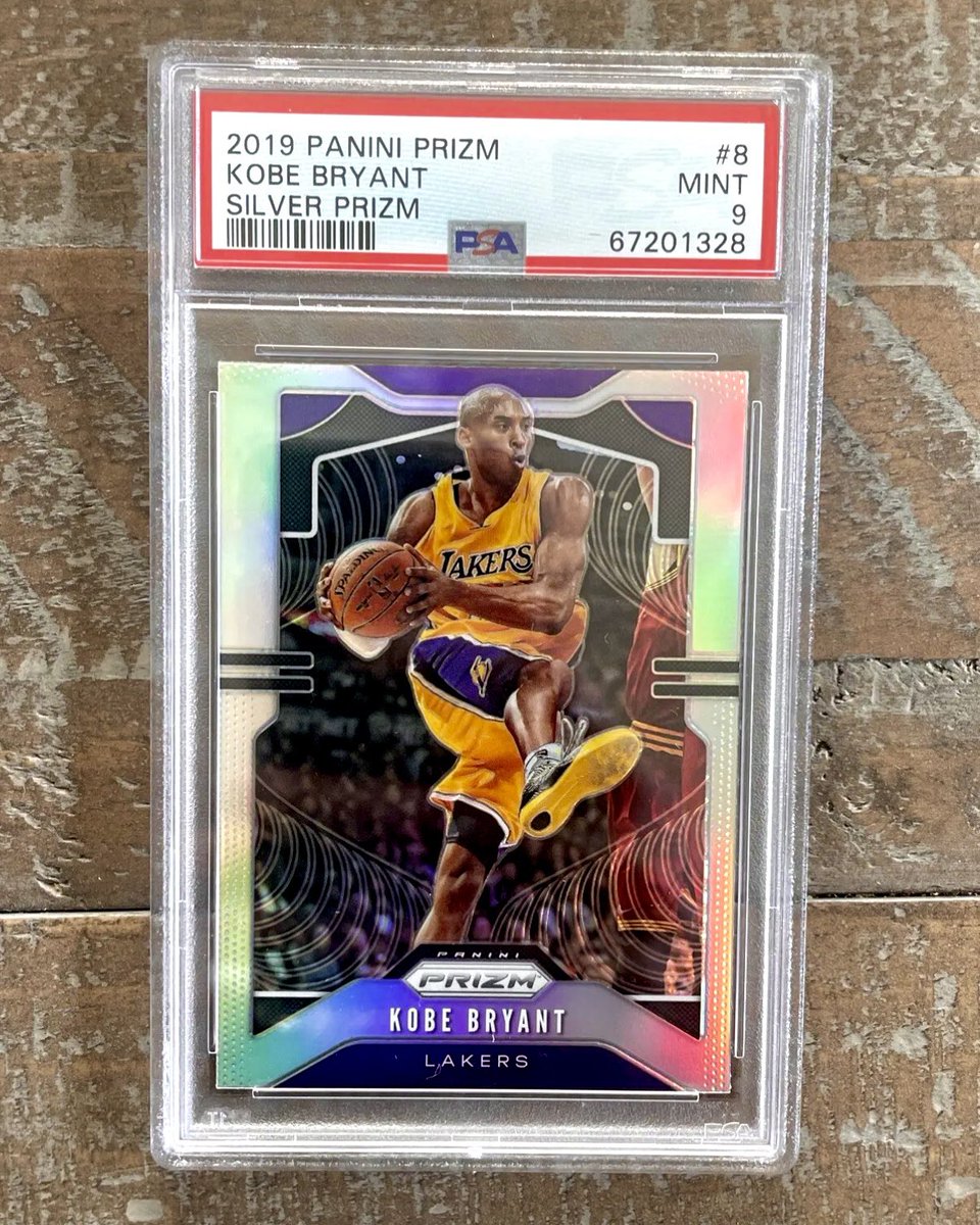 💜💛 FREE KOBE CARD 💛💜

I'm giving this Kobe Bryant card to someone random who LIKES this tweet (must be following me so I can dm you if you win!)